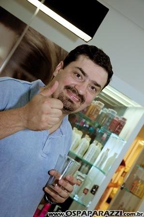 Salão de cabeleireiro chega com vários estilos no Vila Ema