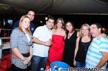 Paula Fernandes faz show em São José dos Campos