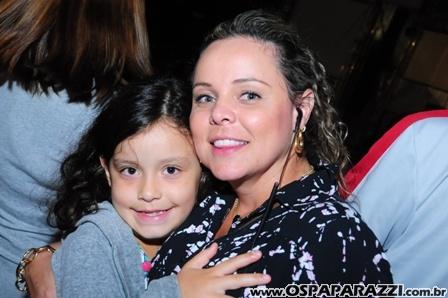Paula Fernandes faz show em São José dos Campos