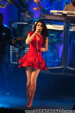 Paula Fernandes faz show em São José dos Campos