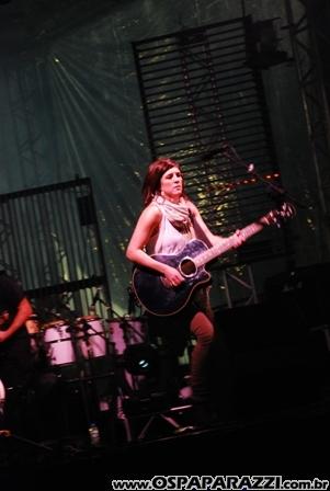 Paula Fernandes faz show em São José dos Campos