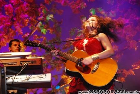 Paula Fernandes faz show em São José dos Campos