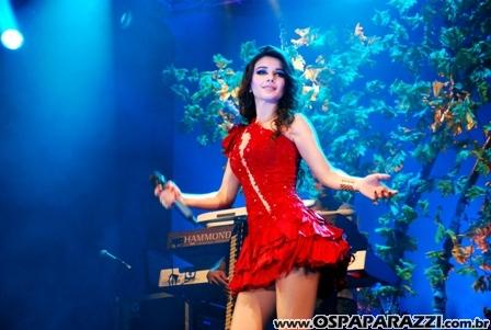 Paula Fernandes faz show em São José dos Campos