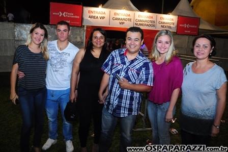 Paula Fernandes faz show em São José dos Campos