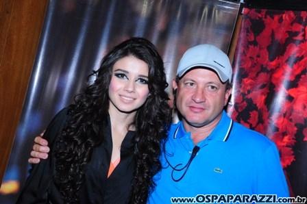 Paula Fernandes faz show em São José dos Campos