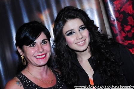 Paula Fernandes faz show em São José dos Campos