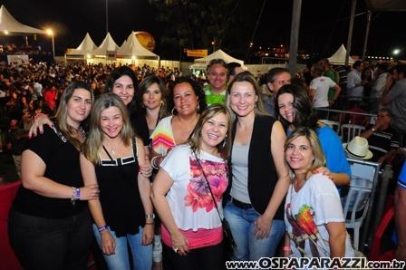 Paula Fernandes faz show em São José dos Campos