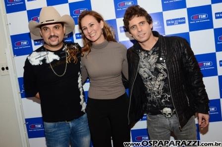 Edson e Hudson fazem coletiva de imprensa no Vila da Aldeia