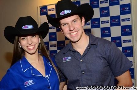 Edson e Hudson fazem coletiva de imprensa no Vila da Aldeia