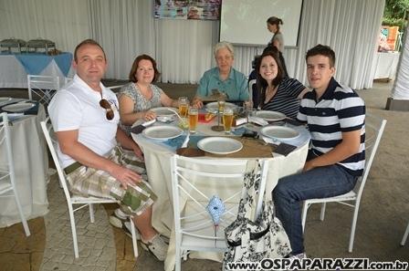 Ateliê faz festa tripla na Chácara Morada do Sol