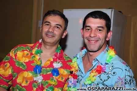 Havaí é tema do aniversário de Willian Roggles