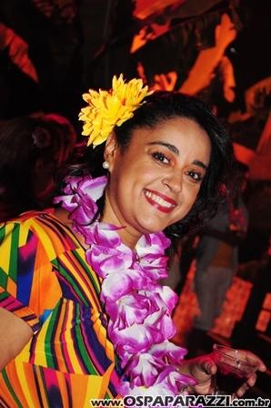 Havaí é tema do aniversário de Willian Roggles