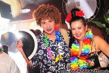Havaí é tema do aniversário de Willian Roggles