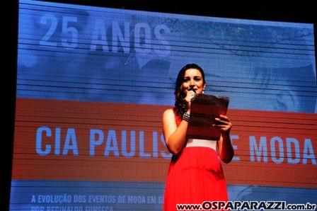 Cia Paulista de Moda lança livro no Teatro Colinas