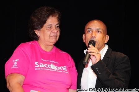 Cia Paulista de Moda lança livro no Teatro Colinas