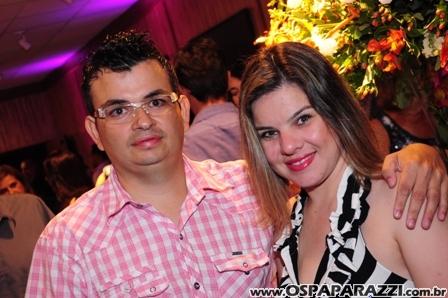 Cia Paulista de Moda lança livro no Teatro Colinas