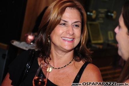 Cia Paulista de Moda lança livro no Teatro Colinas