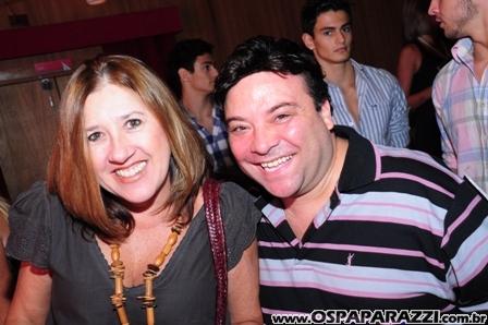 Cia Paulista de Moda lança livro no Teatro Colinas