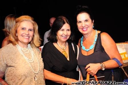 Cia Paulista de Moda lança livro no Teatro Colinas