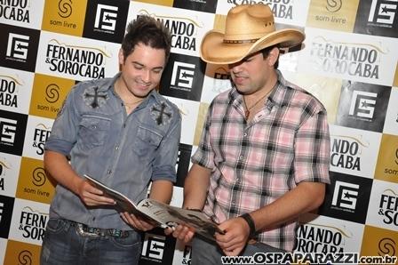 Fernando e Sorocaba fazem show na Estância Nativa Sertaneja