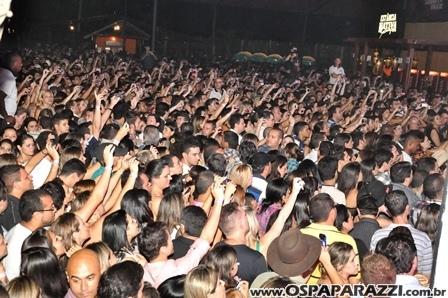 Fernando e Sorocaba fazem show na Estância Nativa Sertaneja