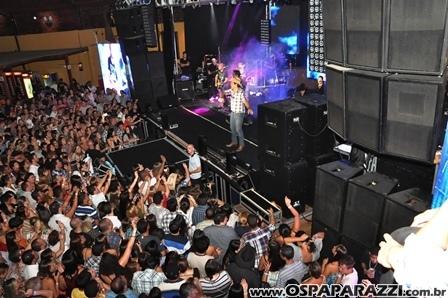Fernando e Sorocaba fazem show na Estância Nativa Sertaneja