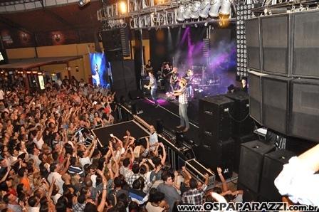 Fernando e Sorocaba fazem show na Estância Nativa Sertaneja