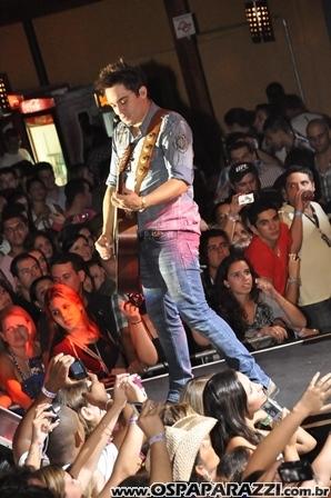 Fernando e Sorocaba fazem show na Estância Nativa Sertaneja