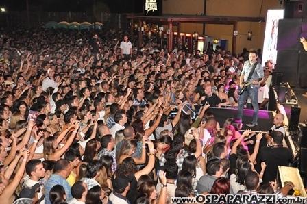 Fernando e Sorocaba fazem show na Estância Nativa Sertaneja