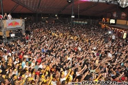 Fernando e Sorocaba fazem show na Estância Nativa Sertaneja