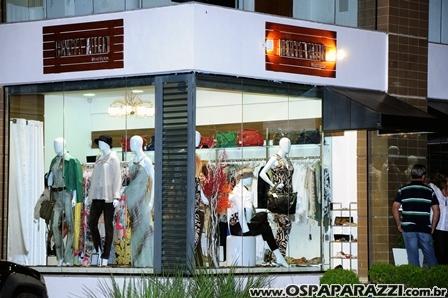 Renata Vallin inaugura boutique de roupas femininas