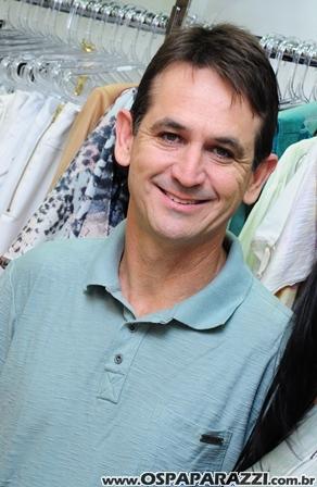 Renata Vallin inaugura boutique de roupas femininas