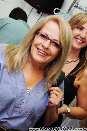 Renata Vallin inaugura boutique de roupas femininas