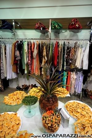 Renata Vallin inaugura boutique de roupas femininas