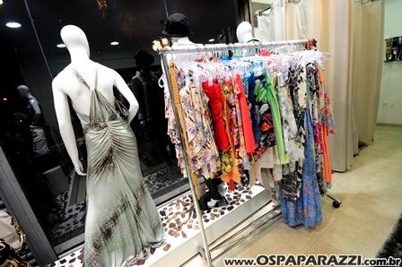 Renata Vallin inaugura boutique de roupas femininas