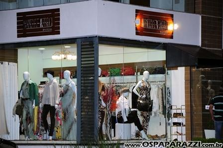 Renata Vallin inaugura boutique de roupas femininas
