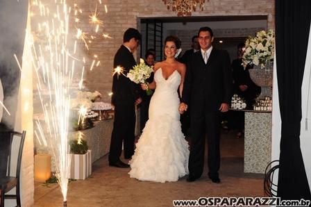 Ana Paula e Ricardo fazem linda festa de casamento