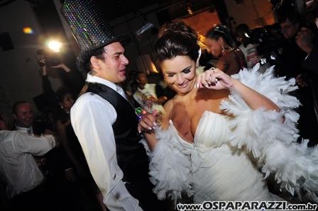 Ana Paula e Ricardo fazem linda festa de casamento