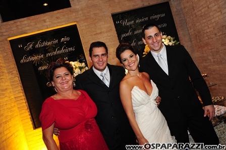 Ana Paula e Ricardo fazem linda festa de casamento