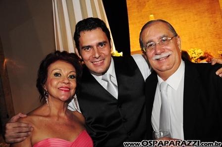 Ana Paula e Ricardo fazem linda festa de casamento