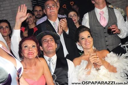 Ana Paula e Ricardo fazem linda festa de casamento
