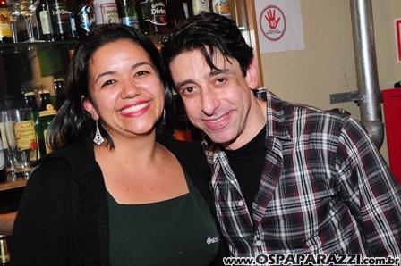 Elenco de Os Libertinos curte Guten Bier