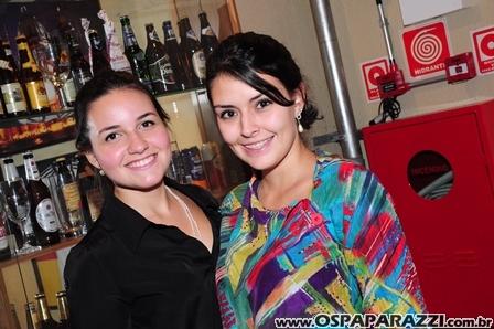 Elenco de Os Libertinos curte Guten Bier