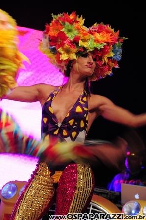 Ana Furtado apresenta os 15 anos do Shopping Colinas