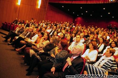 Ana Furtado apresenta os 15 anos do Shopping Colinas