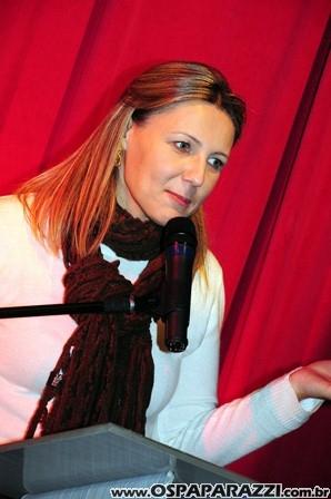 Ana Furtado apresenta os 15 anos do Shopping Colinas