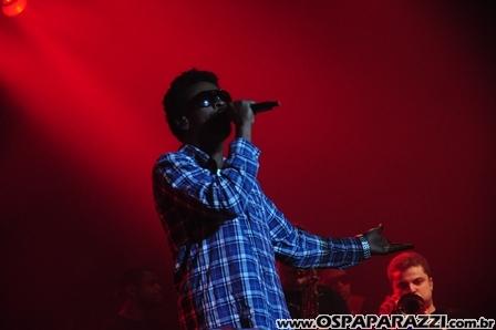 Seu Jorge brilha em show em São José dos Campos