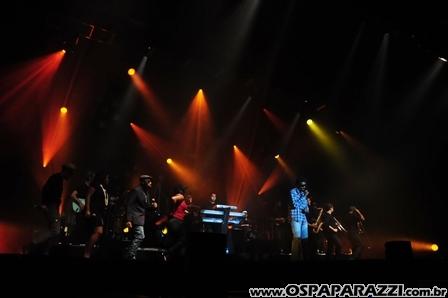 Seu Jorge brilha em show em São José dos Campos