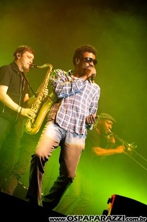 Seu Jorge brilha em show em São José dos Campos