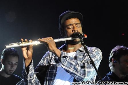 Seu Jorge brilha em show em São José dos Campos